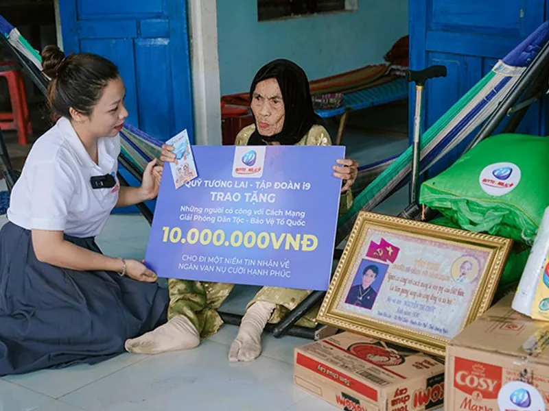 Người dùng đang khắc phục sự cố tải xuống ứng dụng Okwinbet trên điện thoại